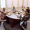 Foto Jokowi Makan Bersama Capres